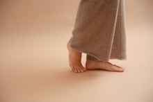 画像をギャラリービューアに読み込む, CANOÉ Undyed Cashmere Knit : Wide pants