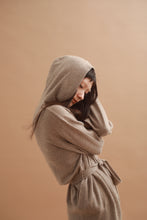 画像をギャラリービューアに読み込む, CANOÉ Undyed Cashmere Knit : Hooded cardigan