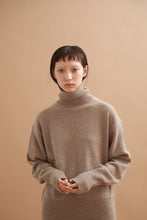 画像をギャラリービューアに読み込む, CANOÉ Undyed Cashmere Knit : Turtleneck