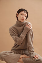 画像をギャラリービューアに読み込む, CANOÉ Undyed Cashmere Knit : Turtleneck