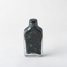 画像をギャラリービューアに読み込む, Henry Dean Flower Vase V.Bottle S : GRAYMETALLIC