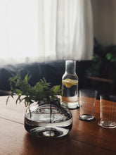 画像をギャラリービューアに読み込む, Henry Dean Flower Vase V.Femeia S : SMOKE