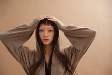 Load image into Gallery viewer, CANOÉ Undyed Cashmere Knit : Hooded cardigan
