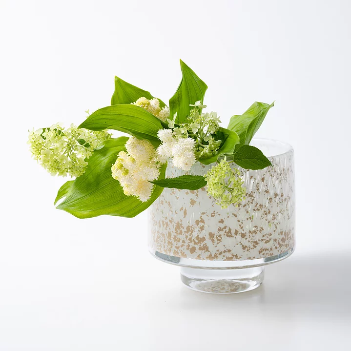 Henry Dean Flower Vase V.Akiko L : GUILDEDWHITE – CANOÉ MAGASIN Henry Dean Flower Vase V.Akiko L : GUILDEDWHITE – CANOÉ MAGASIN