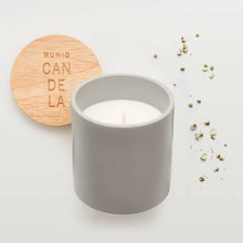 Load image into Gallery viewer, MUNIO CANDELA : Soy Wax Candle : White : Yarrow
