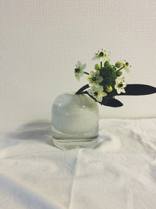 Henry Dean Flower Vase V.Edith D:8 H:10 : ECRU