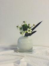 Load image into Gallery viewer, Henry Dean Flower Vase V.Edith D:8 H:10 : ECRU
